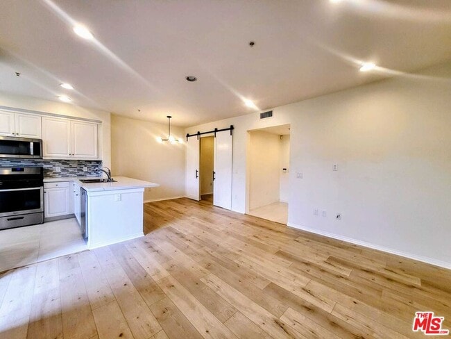 Photo - 6020 S Seabluff Dr Unit 302