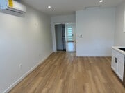 Photo - 6125 Whitsett Ave Apartment Unit 13