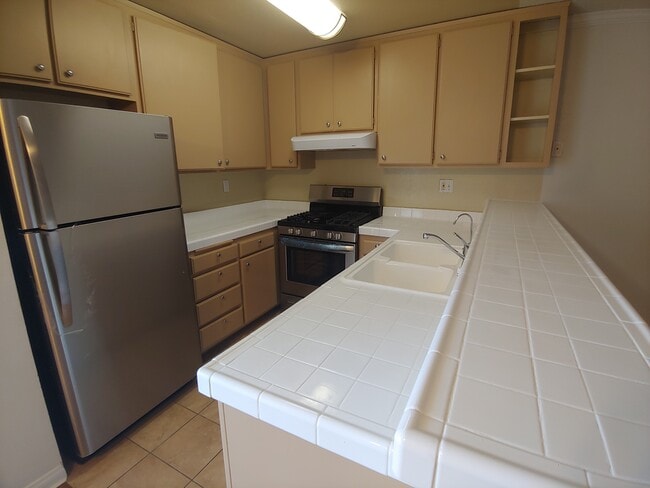 Photo - 18530 Hatteras St Unit 302