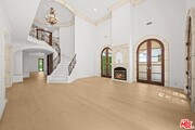 Photo - 119 N Maple Dr