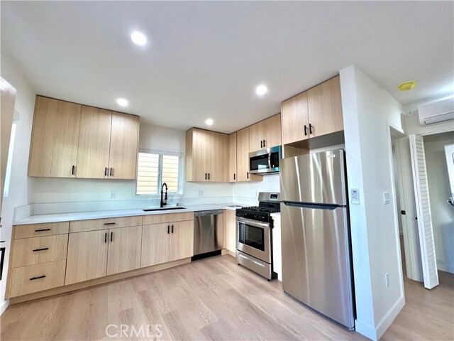 Photo - 5255 Denny Ave