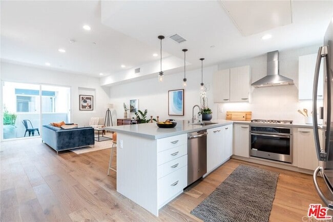 Photo - 4821 1/2 Craner Ave