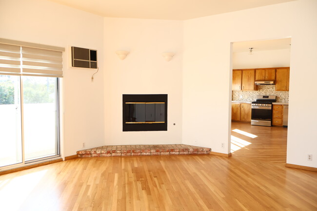 Photo - 4825 1/2 Sawtelle Blvd Apartment
