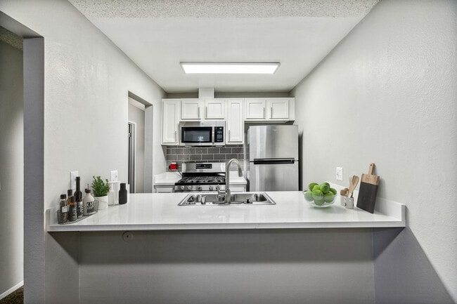 Photo - Fullerton Hills