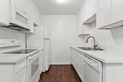 Photo - "Chic 1-Bedroom Haven in Santa Ana – 700 Sq Ft of Modern Comfort!"