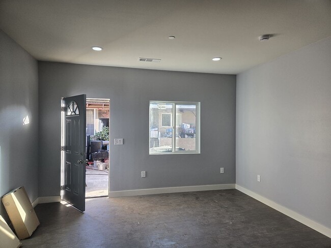 Photo - 9538 Prichard St