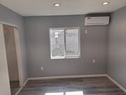 Photo - 729 W 41st St
