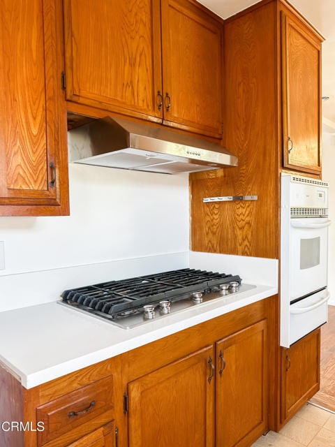 Photo - 237 Brucker Rd W