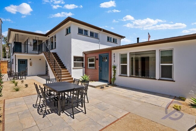 Photo - Completely Renovated Ocean Beach 1 Bed/1 B... Unit 4824.5 Muir Avenue