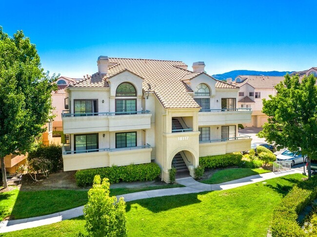 Building Photo - 3+2+Loft, Corner Unit, 2-Car Garage!