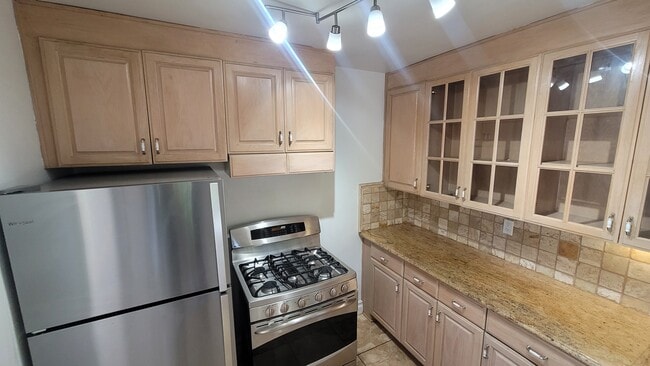 Photo - 5025 Cahuenga Blvd Unit 5025