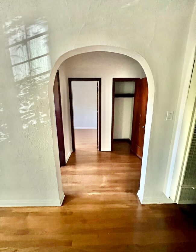 Photo - 367 N Orange Grove Ave