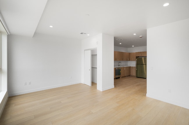 Photo - 11814 Aviation Blvd Unit 513