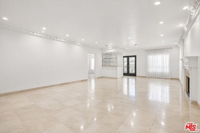 Photo - 482 S Sherbourne Dr