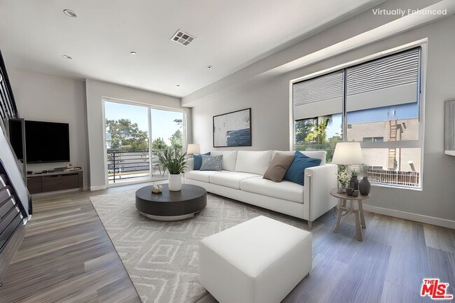 Photo - 6700 Balboa Blvd Unit 2