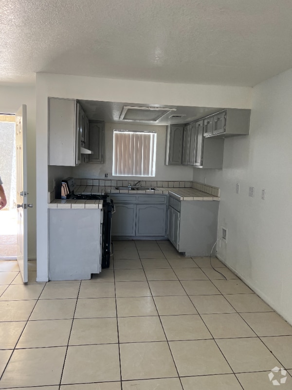 Building Photo - 11951 Chamberlaine Way Rental