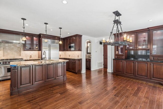 Photo - Charming 3BD Home in Coveted Newport Heights