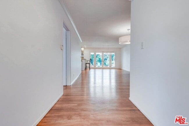 Photo - 13203 Dewey St