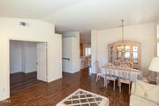 Photo - 652 Teresa St