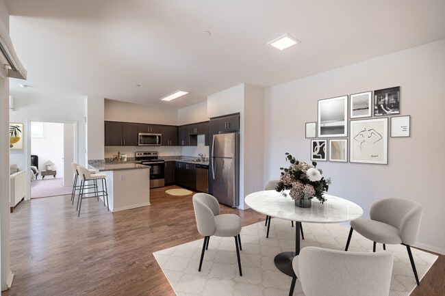 Photo - Villa Annette Apartment Homes