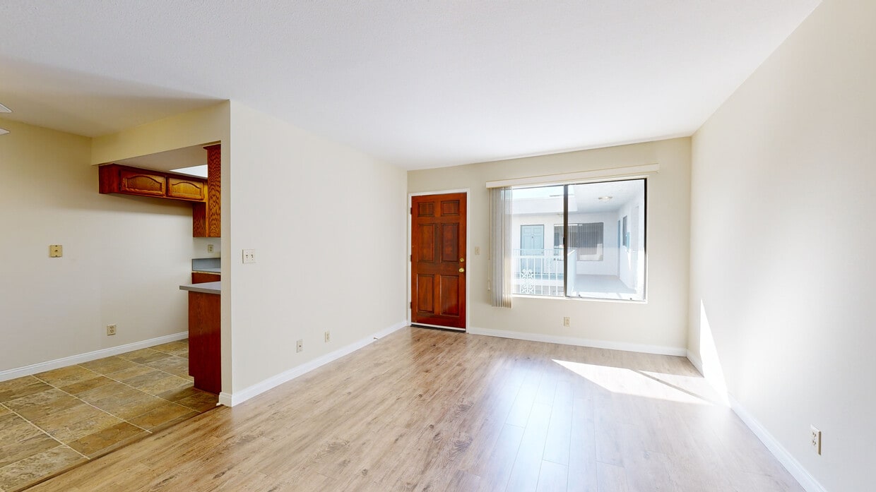 3D Tour - 515 East Elmwood Ave Apartments