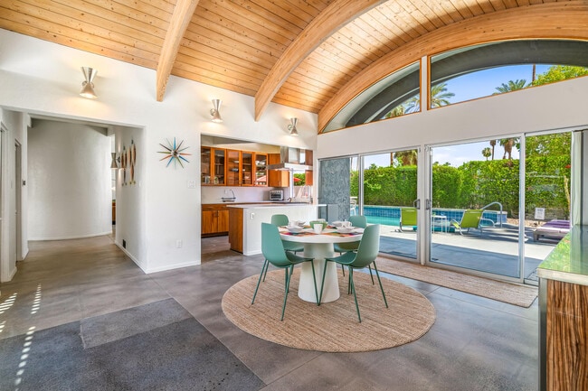 Photo - 1986 Yucca Pl