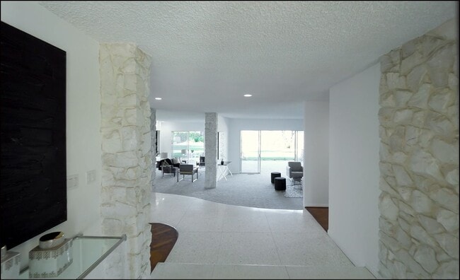 Photo - 16375 Sloan Dr