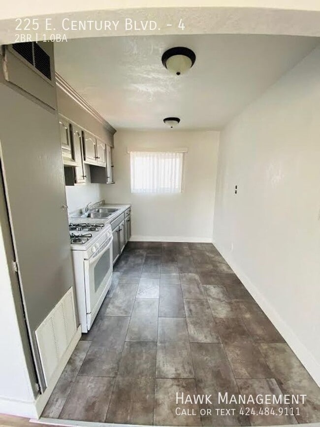 Photo - 225 E Century Blvd Unit 4