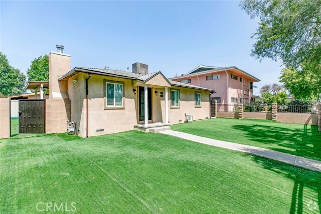 Building Photo - 6545 Coldwater Canyon Ave Rental