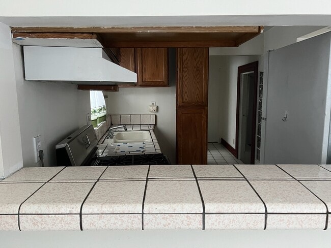 Kitchen - 2434 Riverside Pl Unit 2434