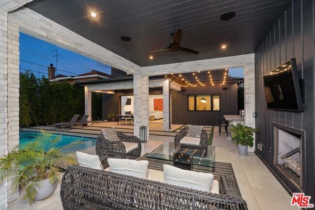 Photo - 4937 Rubio Ave