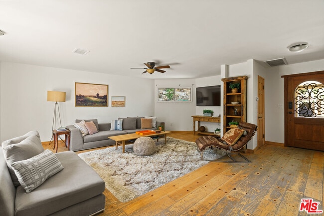 Photo - 2026 Topanga Skyline Dr