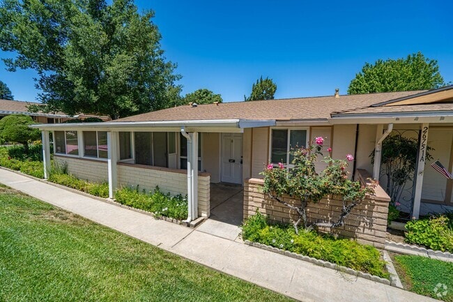 Building Photo - 2 Bedroom Home in Friendly Valley in 55+ C...