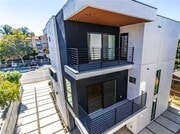 Photo - 5638 Woodman Ave Townhome