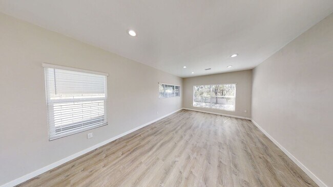 Photo - 5336 E Falls View Dr