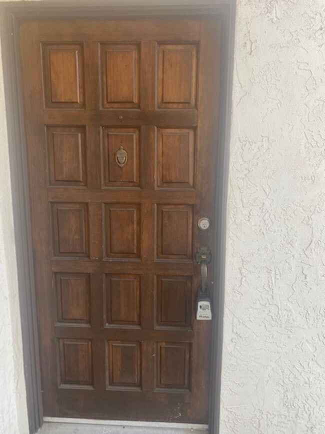 Photo - LOCATION, LOCATION 2 Bedroom 2 Bathroom Condo