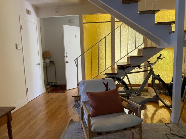 Photo - 2036 6th St Unit 1
