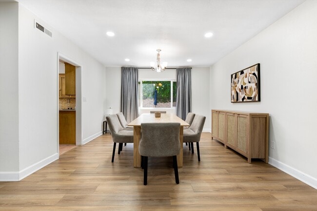 Photo - 5400 Nagle Ave