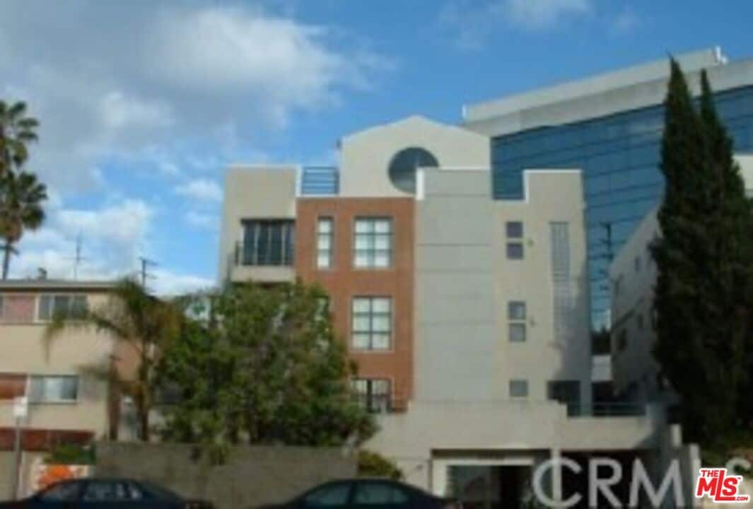 Photo - 132 S Crescent Dr Apartments