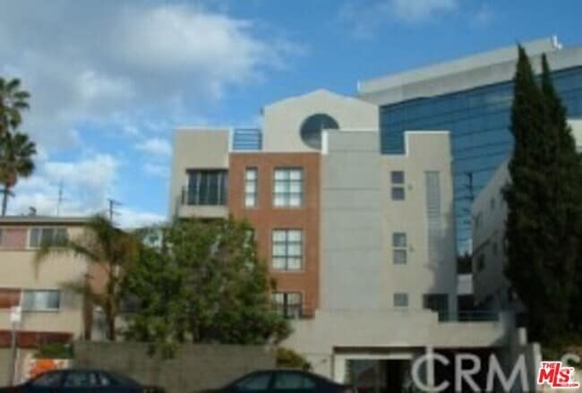 Building Photo - 132 S Crescent Dr Rental