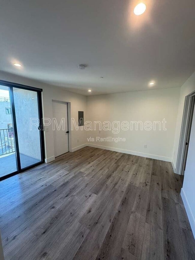 Photo - 5923 Laurel Canyon Blvd Unit 401