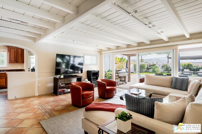 Photo - 477 E Vía Colusa