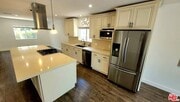 Photo - 17629 Burbank Blvd