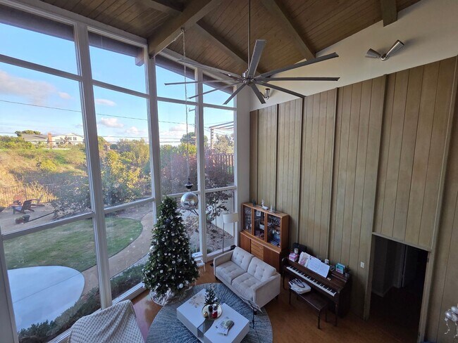 Photo - Wonderful Mid Century Home available for lease