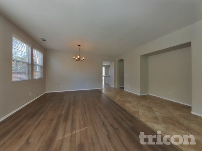 Photo - 29810 Cottonwood Cove