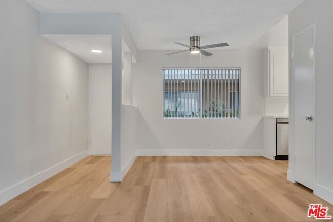 Photo - 1110 S Oakhurst Dr Unit 205