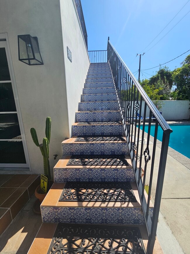 Photo - 935 N Florence St Unit 1