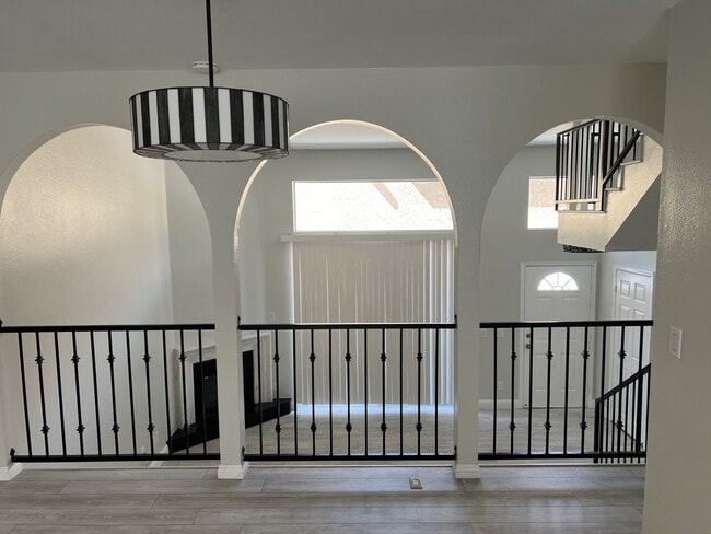 Photo - Spacious-Bright 3 Bedroom 2.5 Two story Bathroom Condo Unit #21