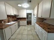 Photo - BEAUTIFUL 3 BDRM/2BATH ENCINO HOME