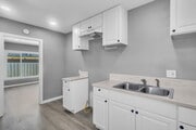 Photo - 1117 N Mayfield Ave Apartments Unit 1117